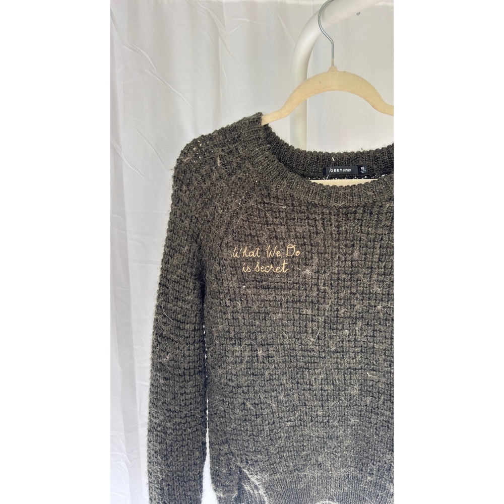 $148 OBEY N°89 Women's Olive Green Textured Sweater "What We Do Is‎ Secret" XS - Picture 2 of 6